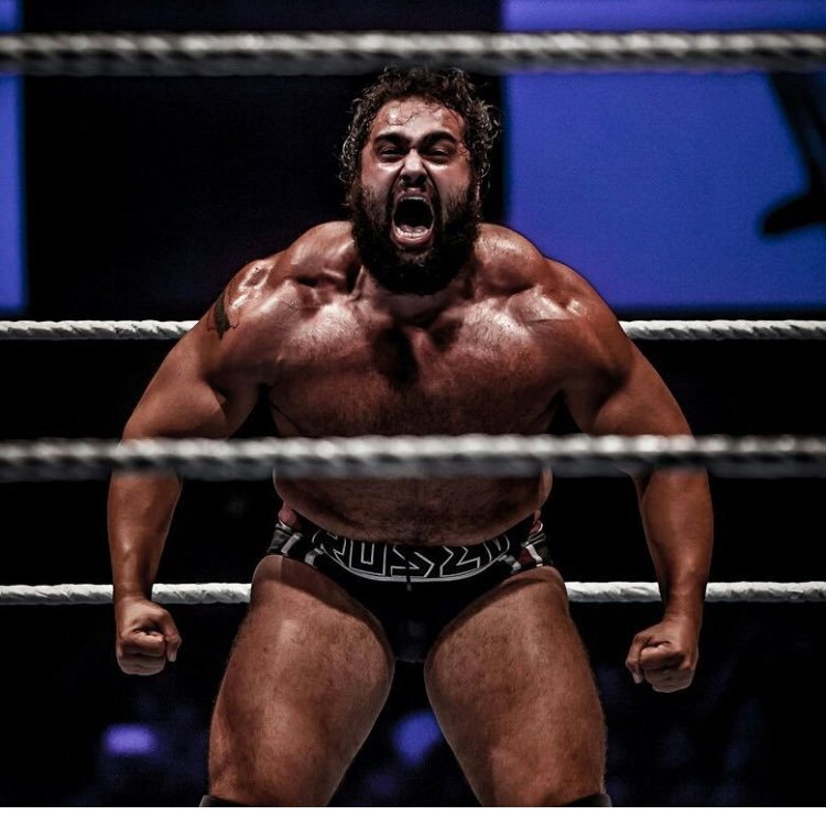 WWE يرد على التقارير التى تتعلق بموقف روسيف مع الشركة