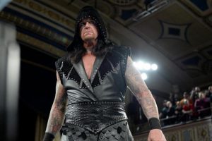 شاهد : الاندرتيكر ضد بروك ليسنر فى ريسلمانيا XXX كما لم تراها أبدا من قبل