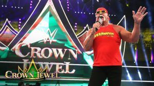 فيديو l هالك هوجان يظهر في بطولة Crown Jewel