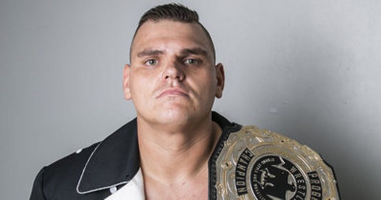 نجم عروض المصارعة المحلية يظهر علي حلبة WWE NXT