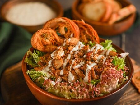 سلطة سيزر دجاج